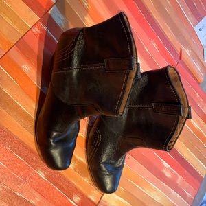 Fluevog shoes/short boot